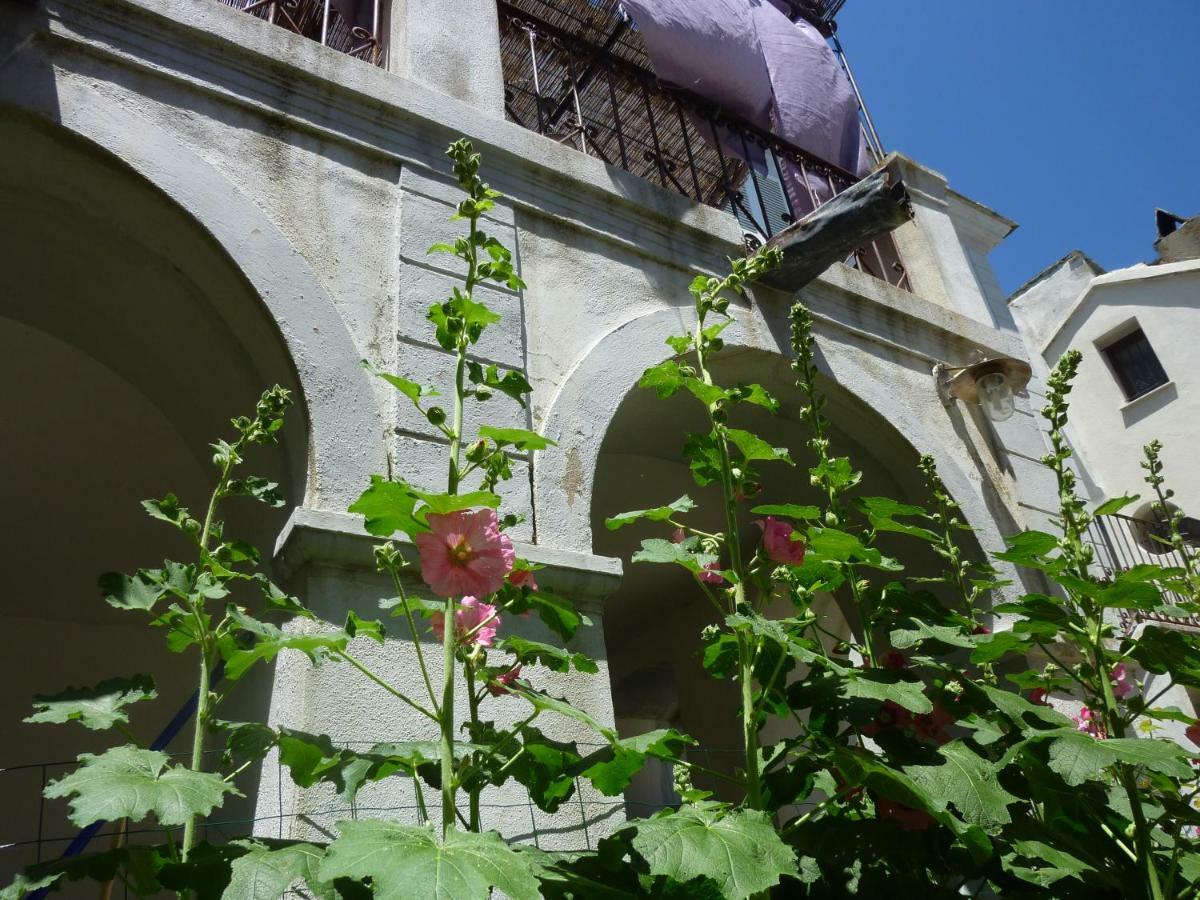 Casale Lucrezia Bed & Breakfast Cagnano Bagian luar foto